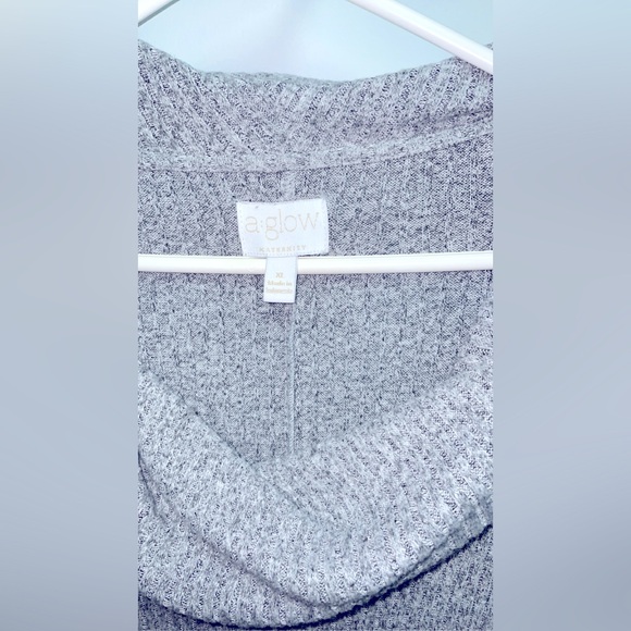 A Glow Light Gray Long Sleeve Nursing Blouse - Picture 4 of 4